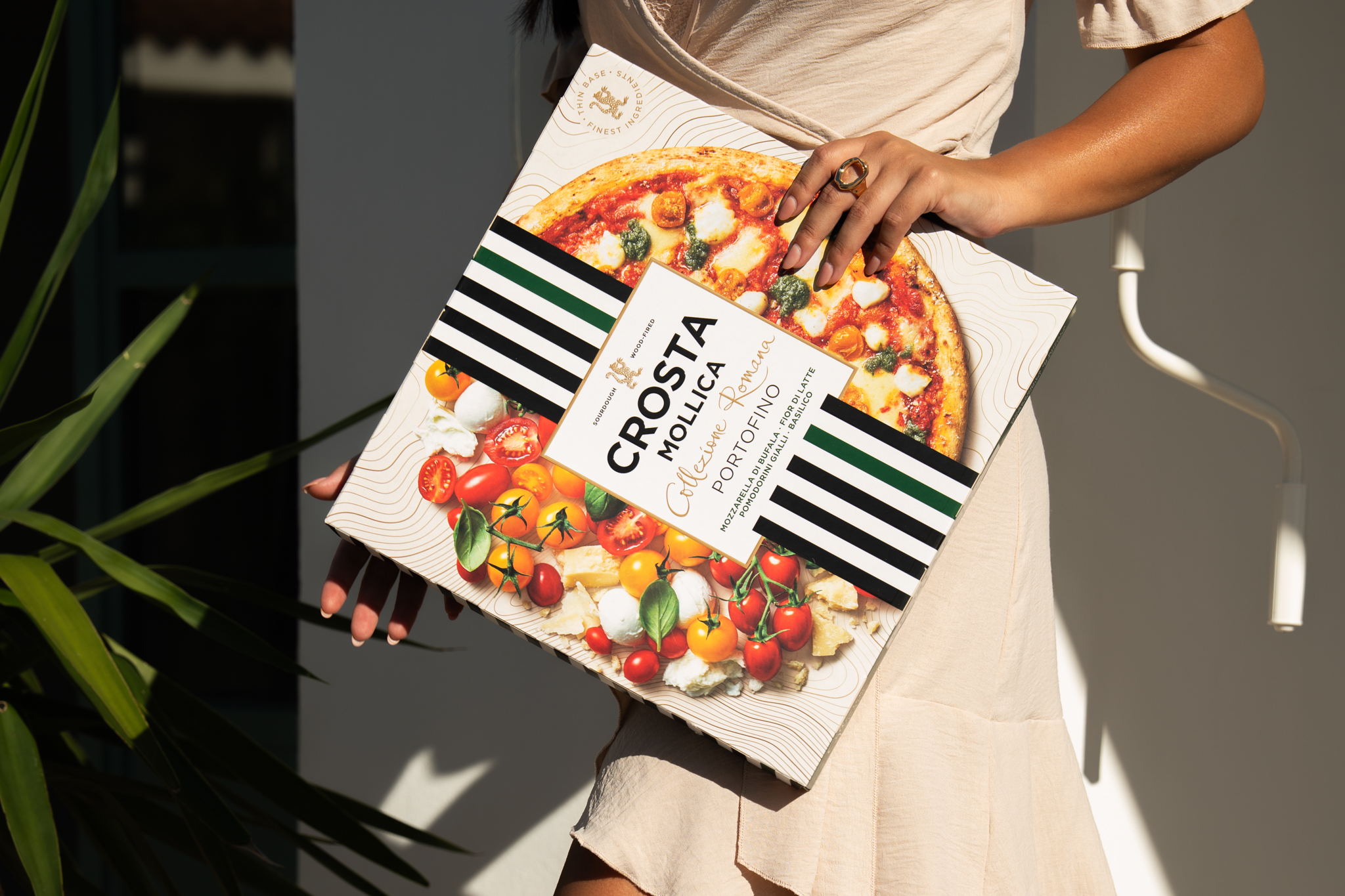 Elevating the at-home pizza experience with Crosta Mollica Collezione Romana Portofino Pizza